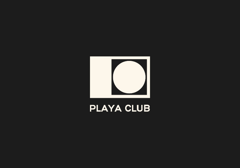 Logotipo de Playa Club sobre fondo gris